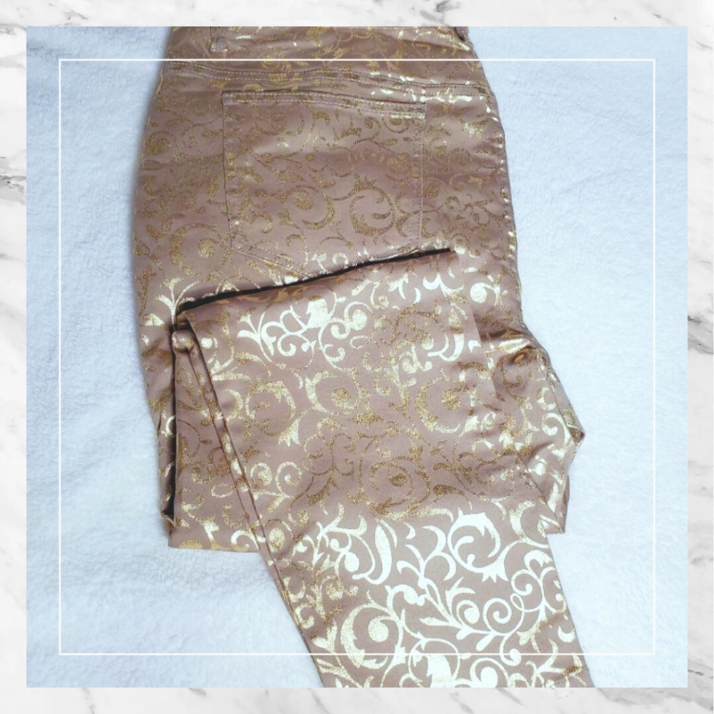 Venus Metallic Print Pants. Size 22.